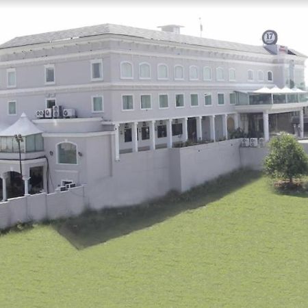 Hotel 17 Miles Jammu Luaran gambar