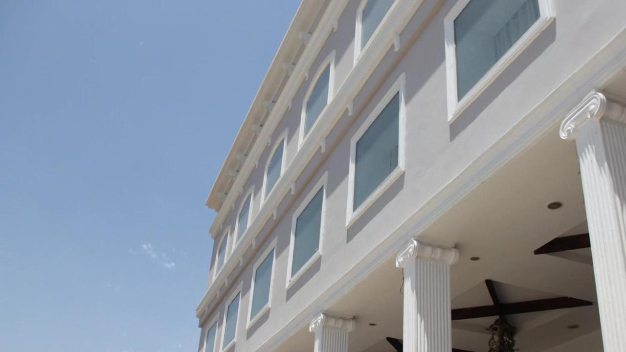 Hotel 17 Miles Jammu Luaran gambar