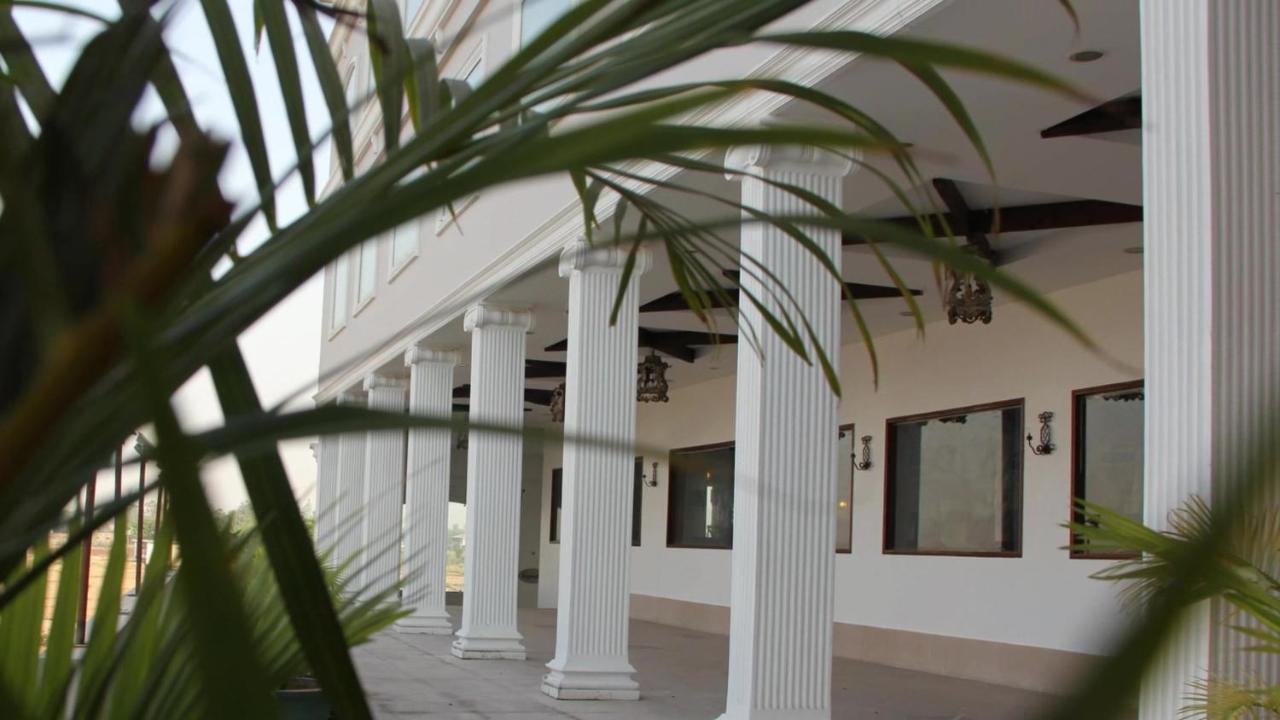 Hotel 17 Miles Jammu Luaran gambar